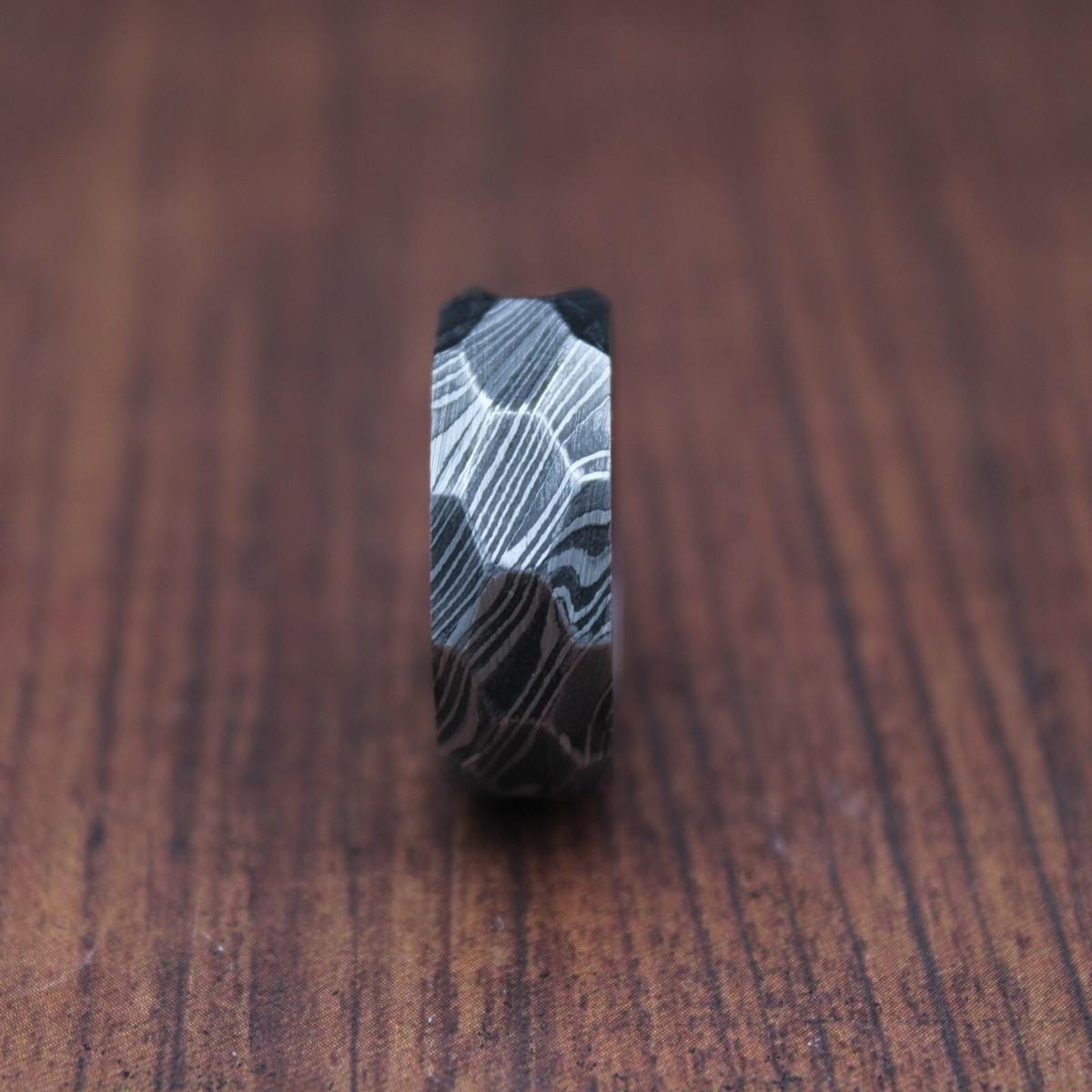 Handmade Damascus Steel Ring: Diamond Cut Whiskey Barrel Wood Inlay