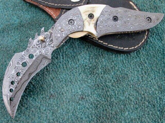 Handmade Folding Knife , Custom Hand Forged Damascus Steel EDC Pocket Knife